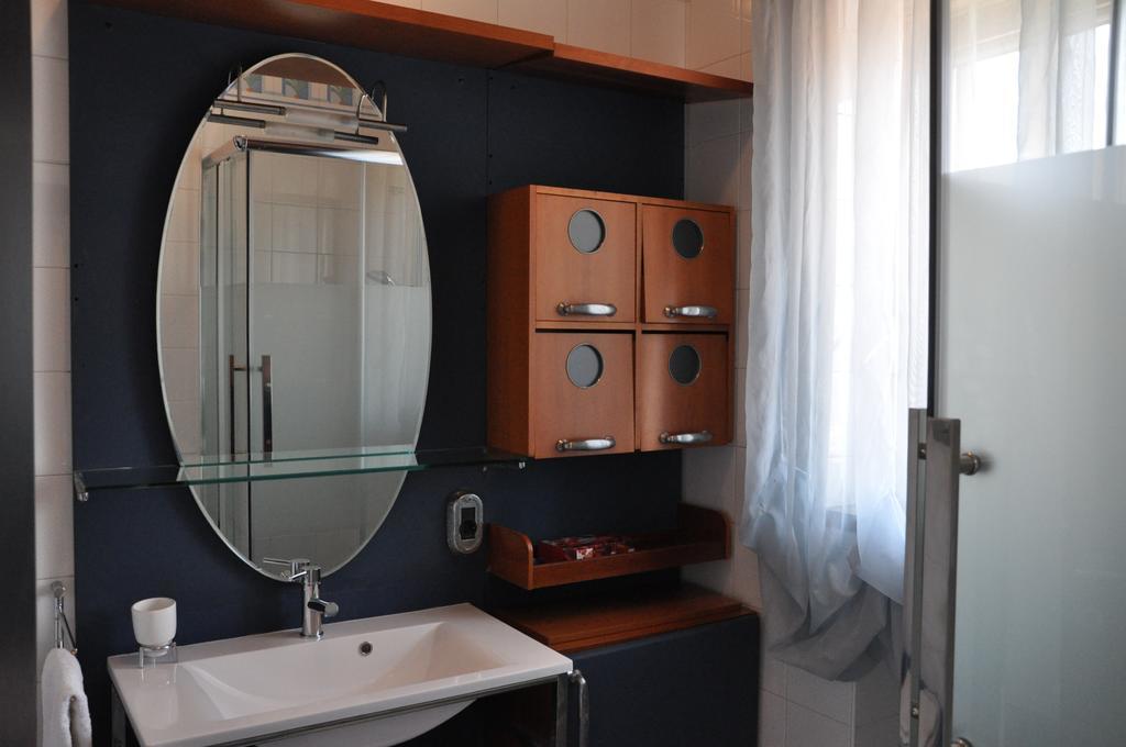 B&B Dos Almas Bari Esterno foto