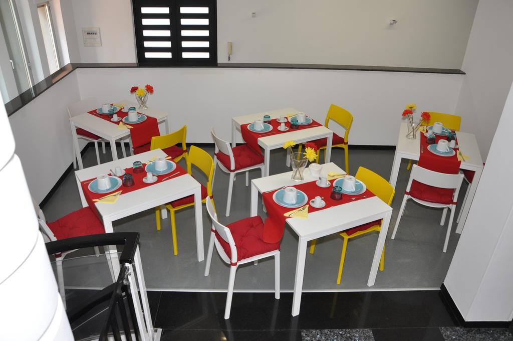 B&B Dos Almas Bari Esterno foto