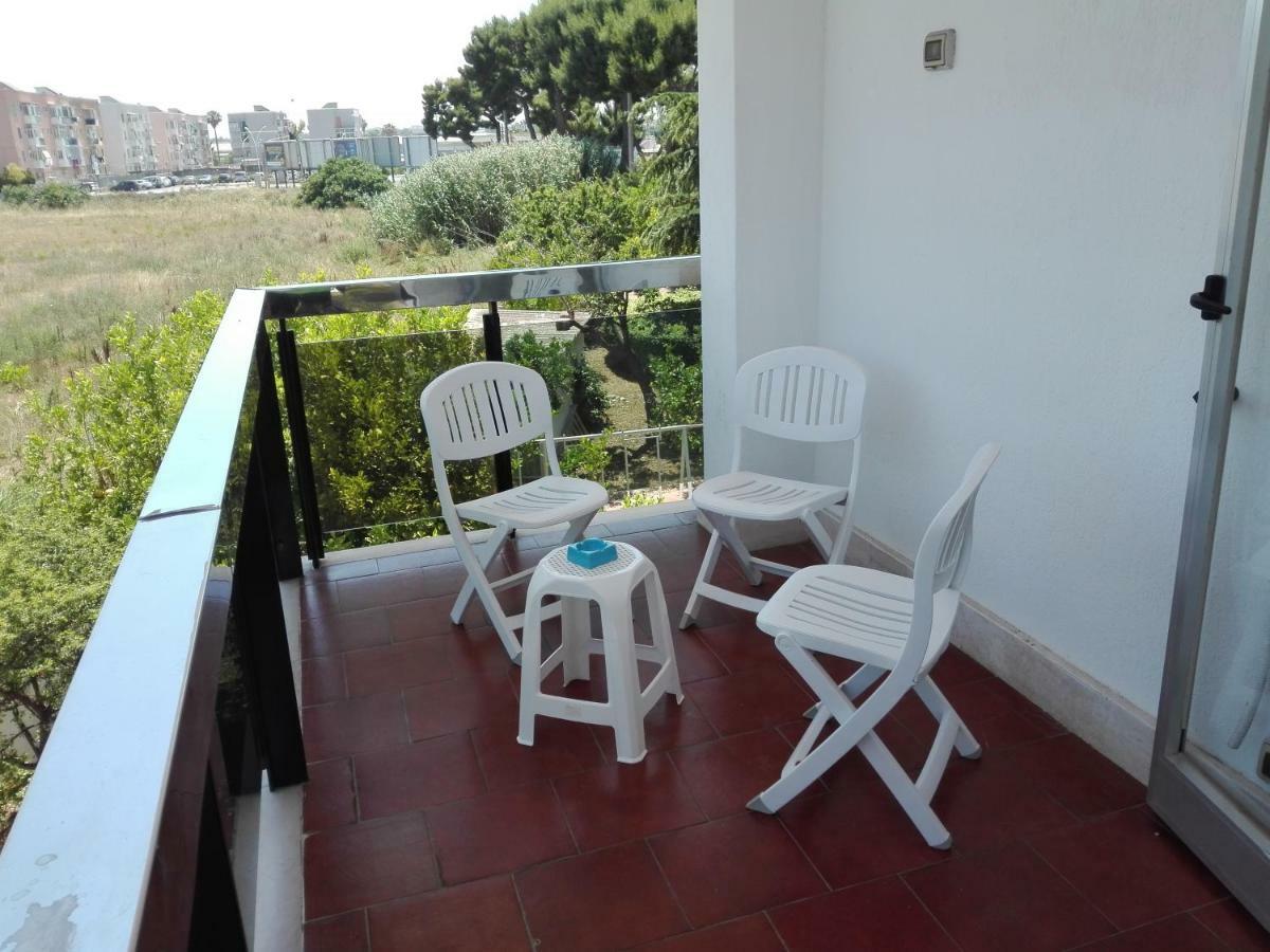 B&B Dos Almas Bari Esterno foto