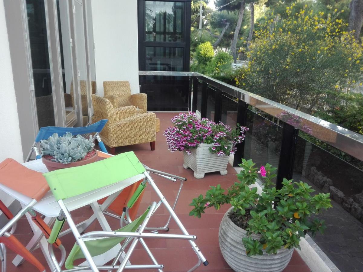 B&B Dos Almas Bari Esterno foto